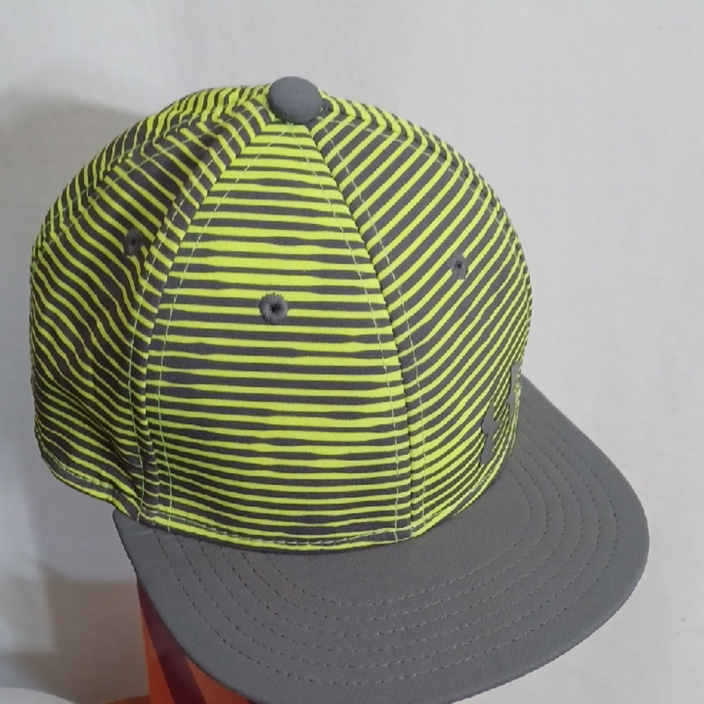 Under Armour YOUTH Gray and Florescent Green Cap